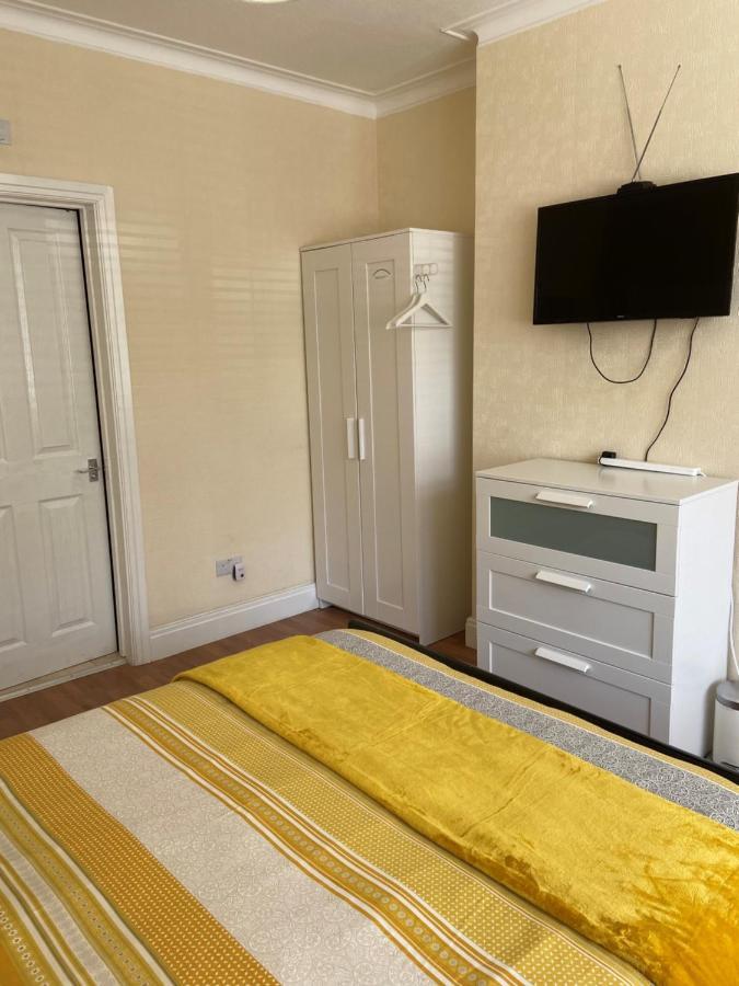 Streatham Common Bed & Breakfast Londen Buitenkant foto