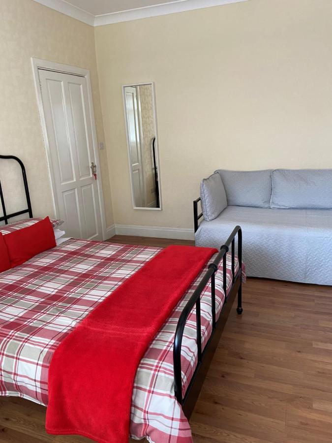 Streatham Common Bed & Breakfast Londen Buitenkant foto