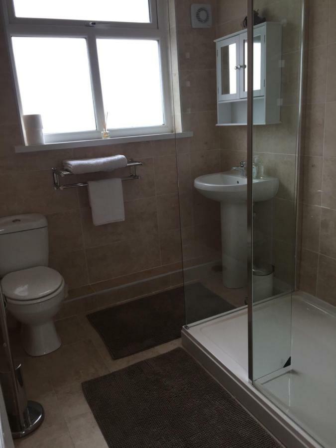 Streatham Common Bed & Breakfast Londen Buitenkant foto