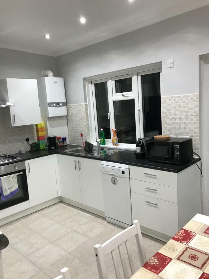 Streatham Common Bed & Breakfast Londen Buitenkant foto